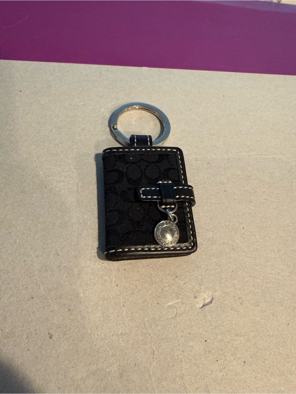 Coach Vintage black logo keychain bag charm picture holder - Picture 2 of 6